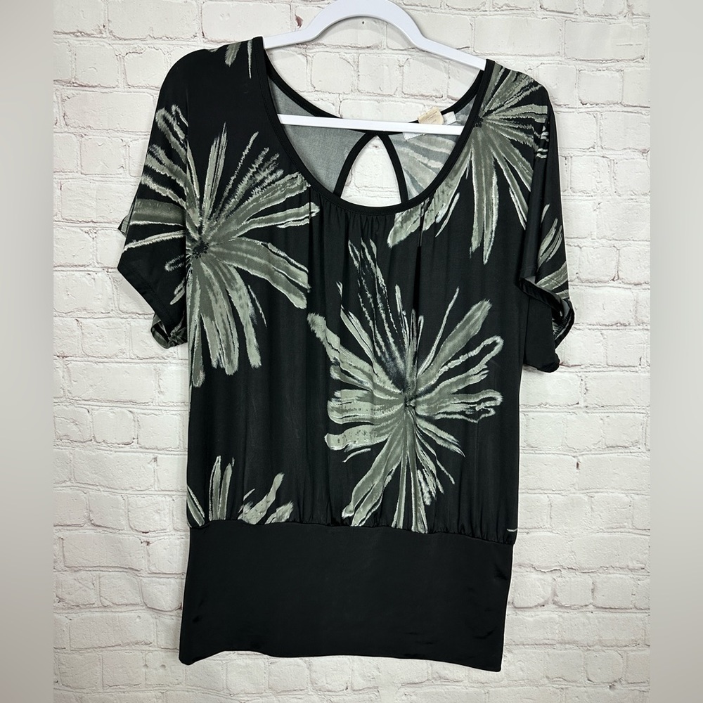 Charlotte‎ Russe black gray open back floral print blouse shirt top, sz L Y2K